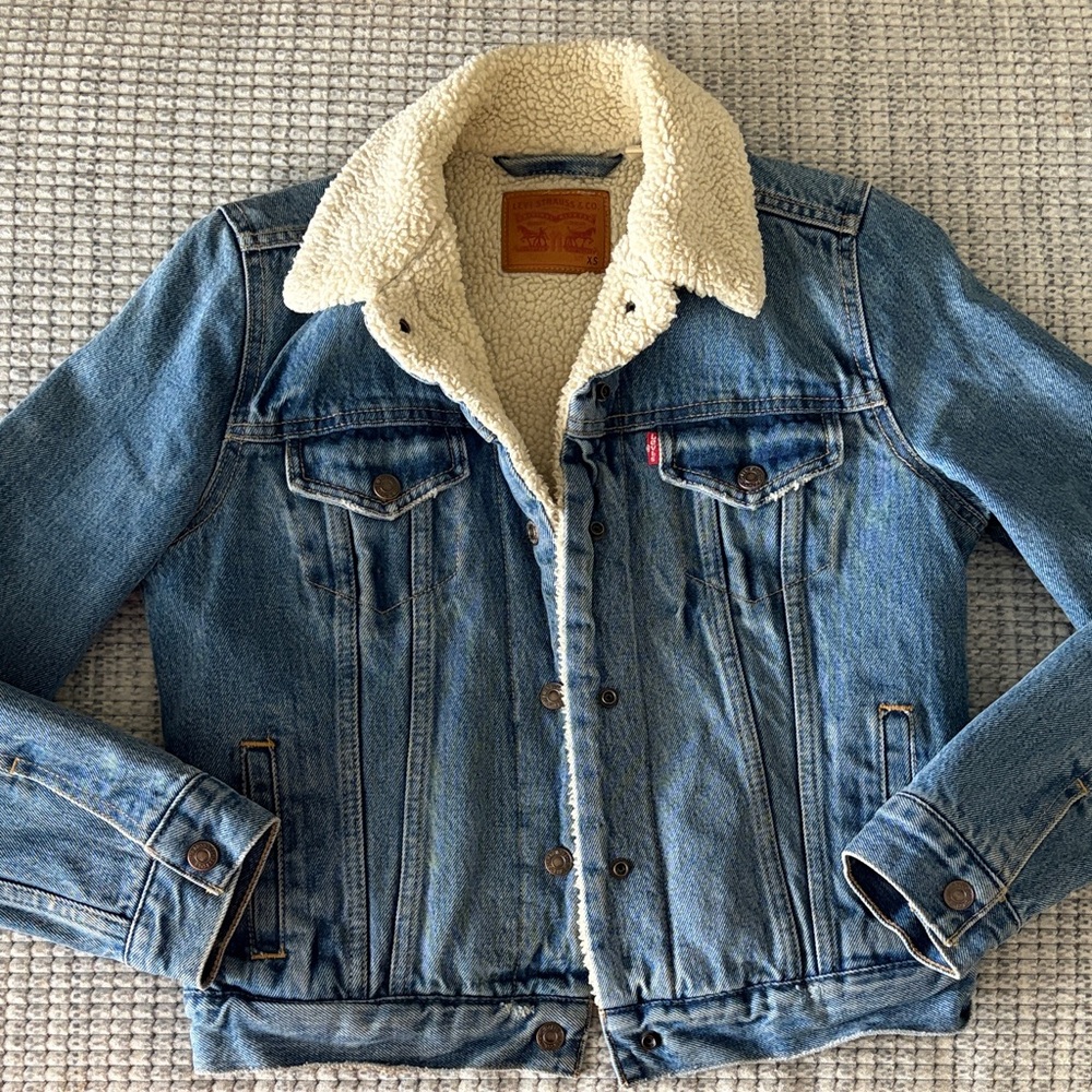 Levi's Blue Denim Jacket with Cream Sherpa Lining